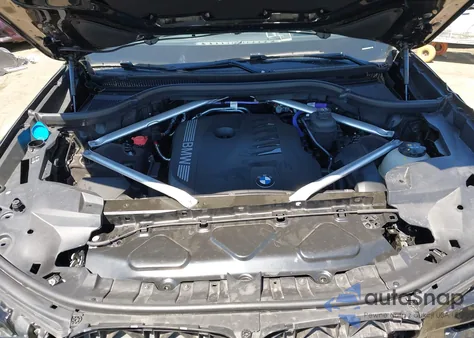 2025 BMW X7 xDrive40I z USA, uszkodzony, nr VIN 5UX23EM00S9Z22420